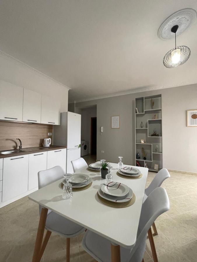 The Sunset Apartment Vlore Bagian luar foto